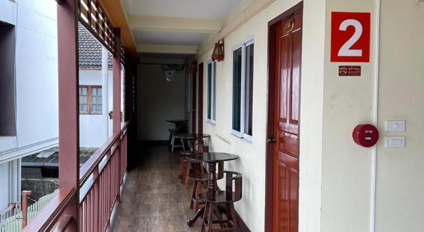 Oyo 799 Pudsadee Hotel Chiang Mai Exteriör bild